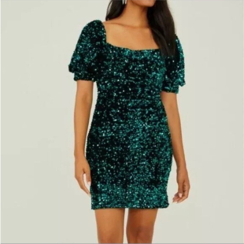 🍀Altar’d State Candice Sequin Mini Dress in Emerald Green Medium NWT